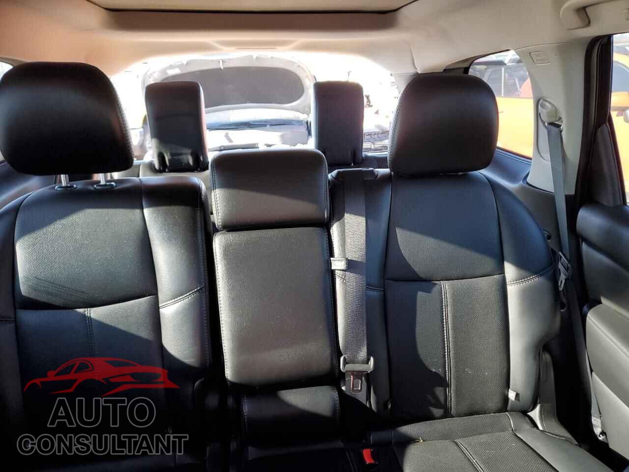 NISSAN PATHFINDER 2014 - 5N1AR2MM2EC717908