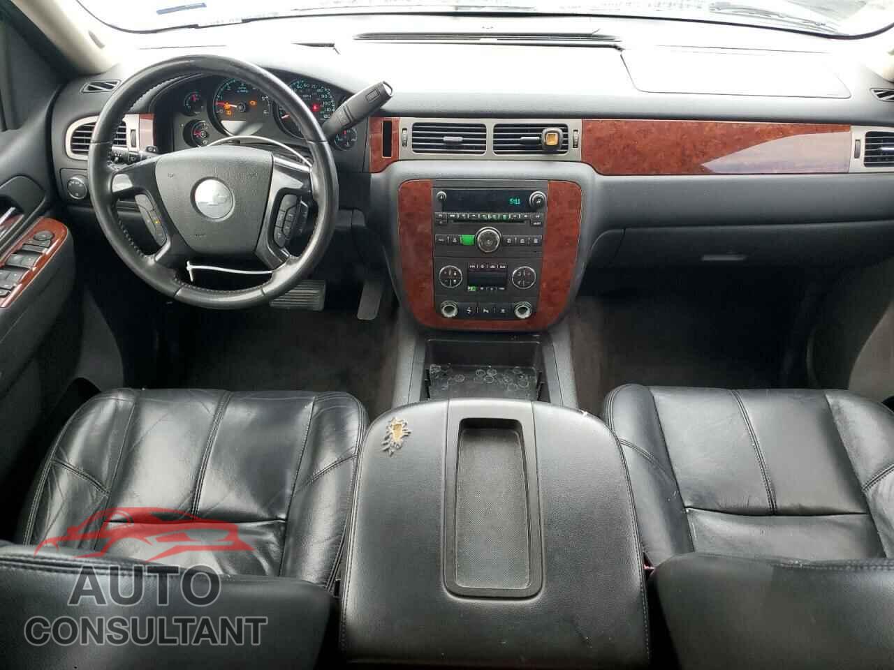 CHEVROLET TAHOE 2010 - 1GNMCBE35AR209357