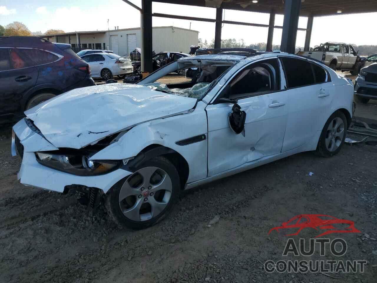 JAGUAR XE 2018 - SAJAR4FX7JCP37302