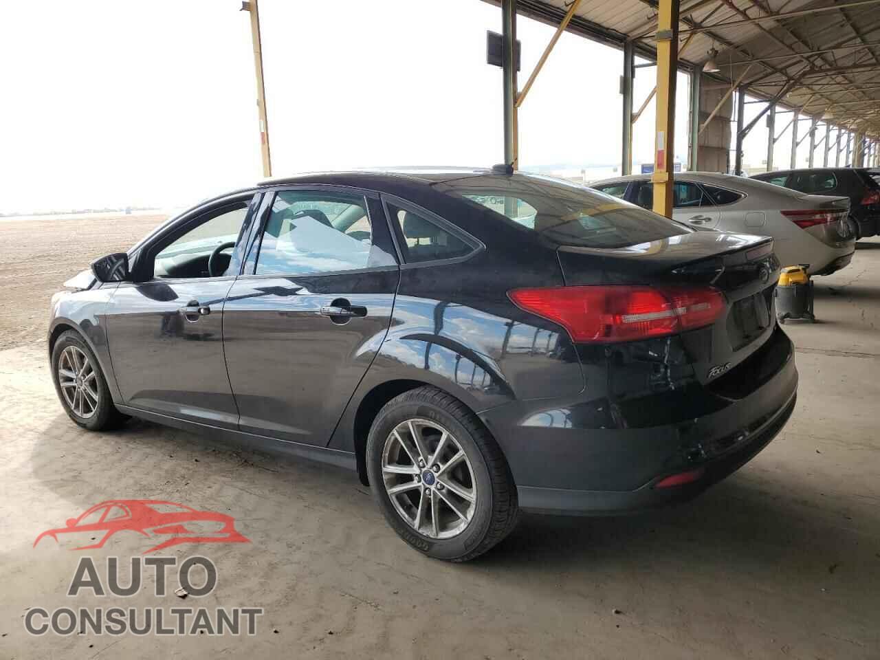 FORD FOCUS 2017 - 1FADP3F28HL313255