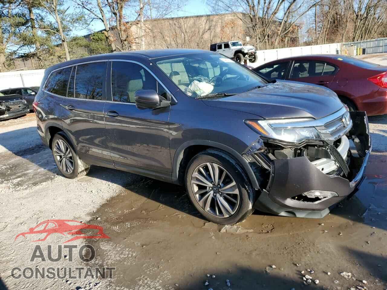 HONDA PILOT 2017 - 5FNYF6H38HB068997