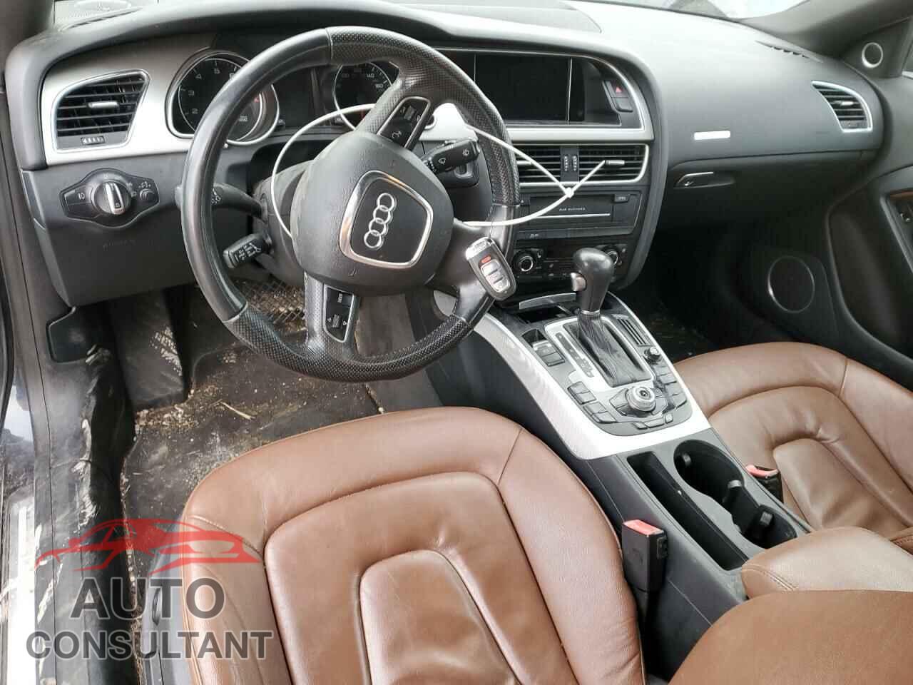 AUDI A5 2012 - WAULFAFR9CA004597