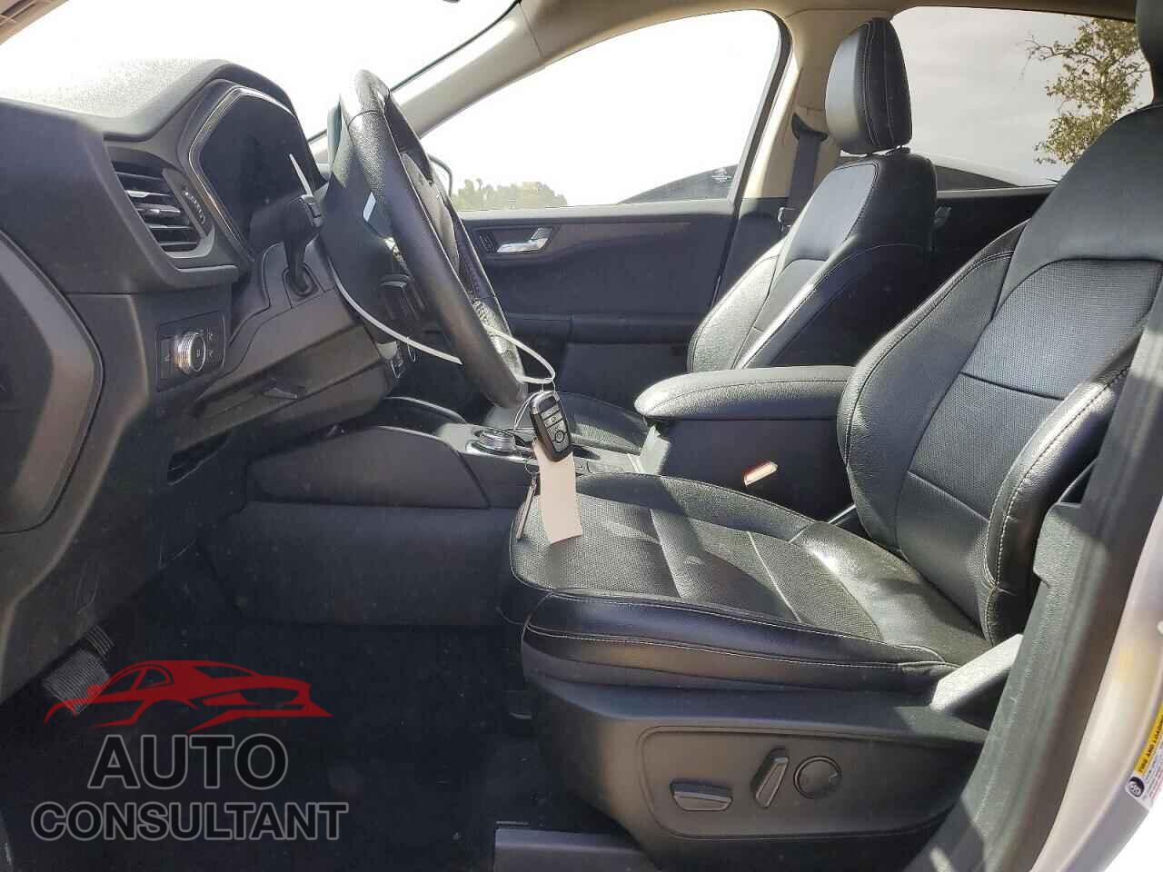 FORD ESCAPE 2020 - 1FMCU9J94LUA14995