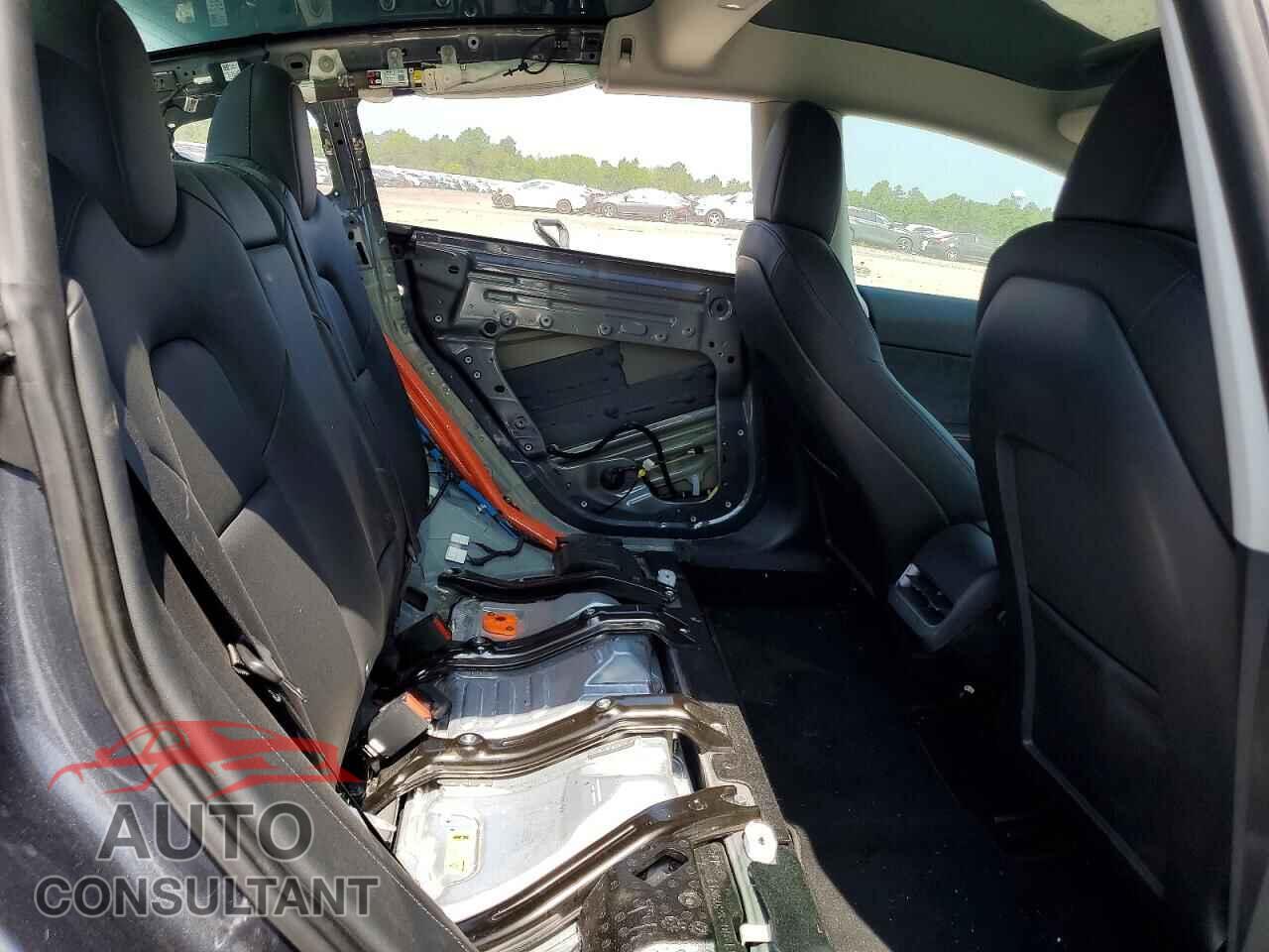 TESLA MODEL 3 2022 - 5YJ3E1EB0NF324508