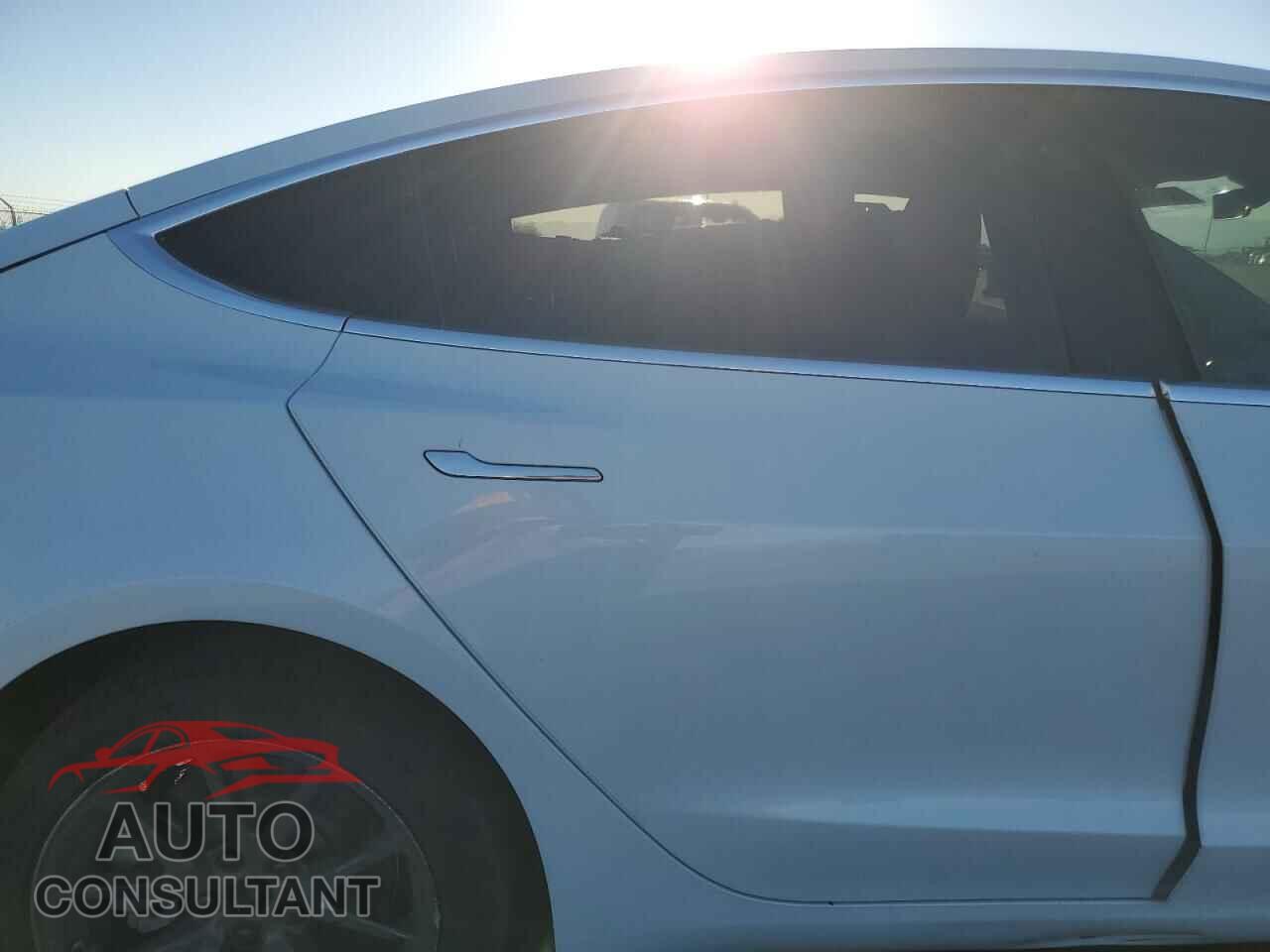 TESLA MODEL 3 2018 - 5YJ3E1EA7JF057451