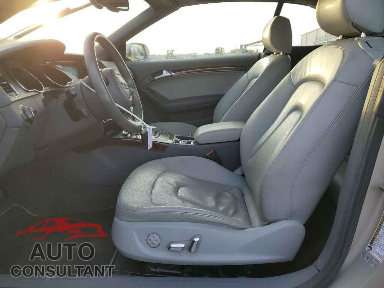 AUDI A5 2013 - WAUJFAFH6DN002704