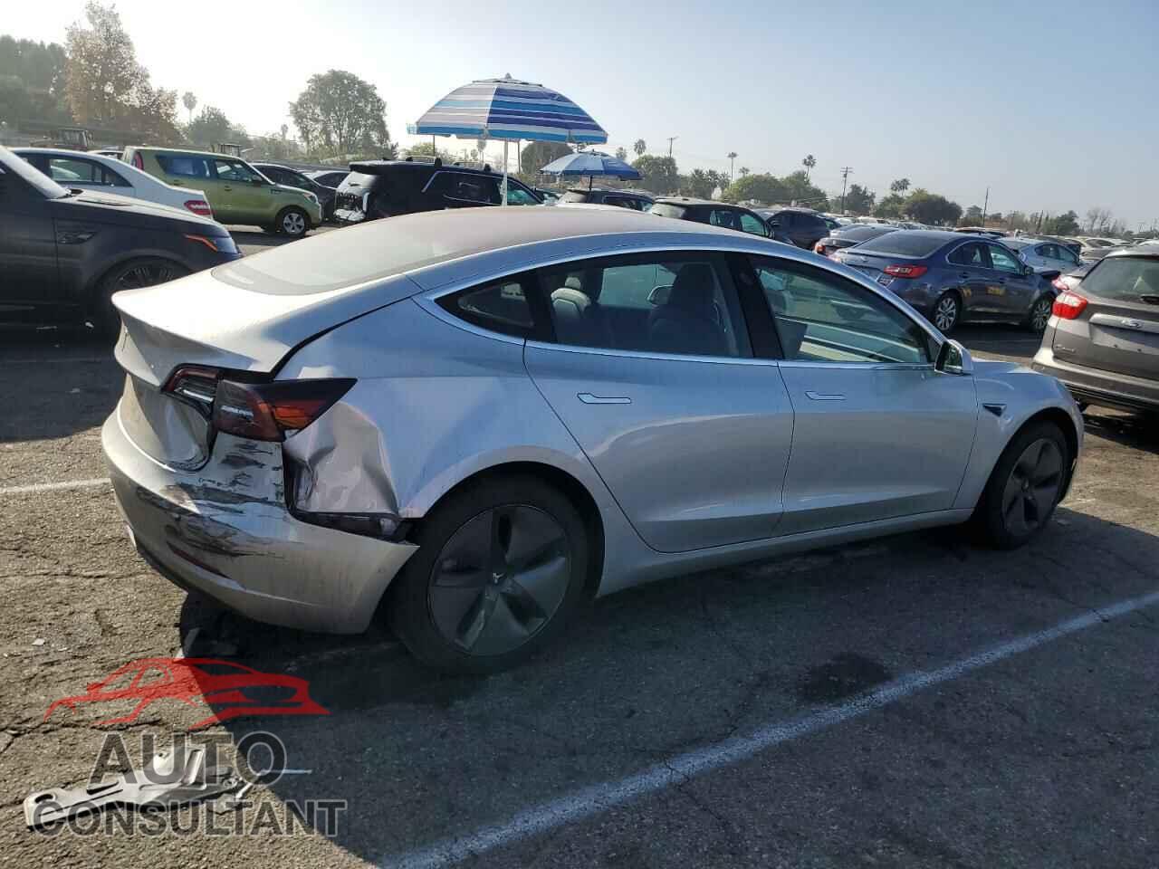 TESLA MODEL 3 2018 - 5YJ3E1EA5JF039272