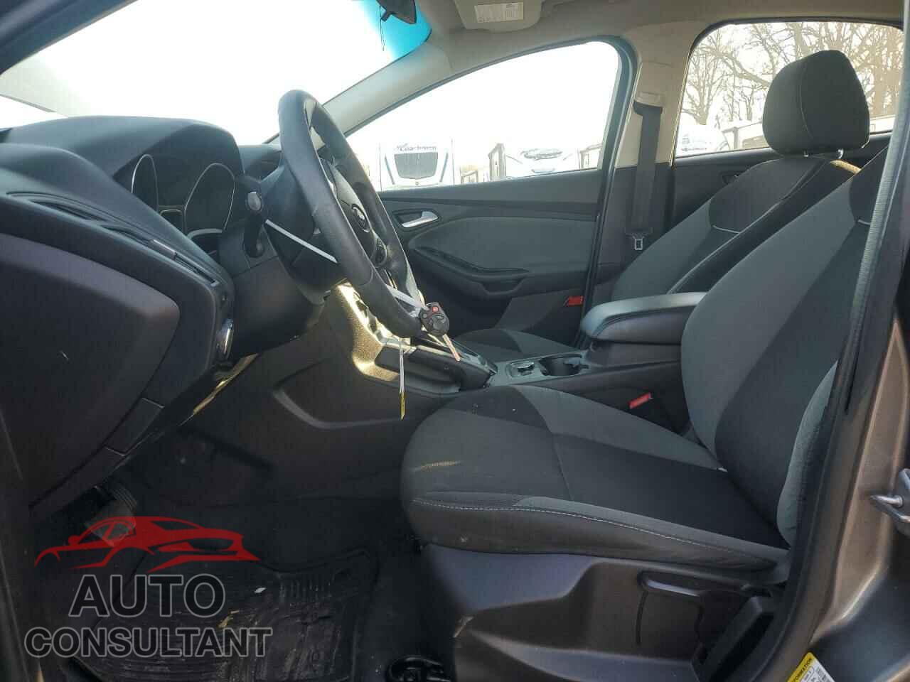 FORD FOCUS 2014 - 1FADP3F28EL228637