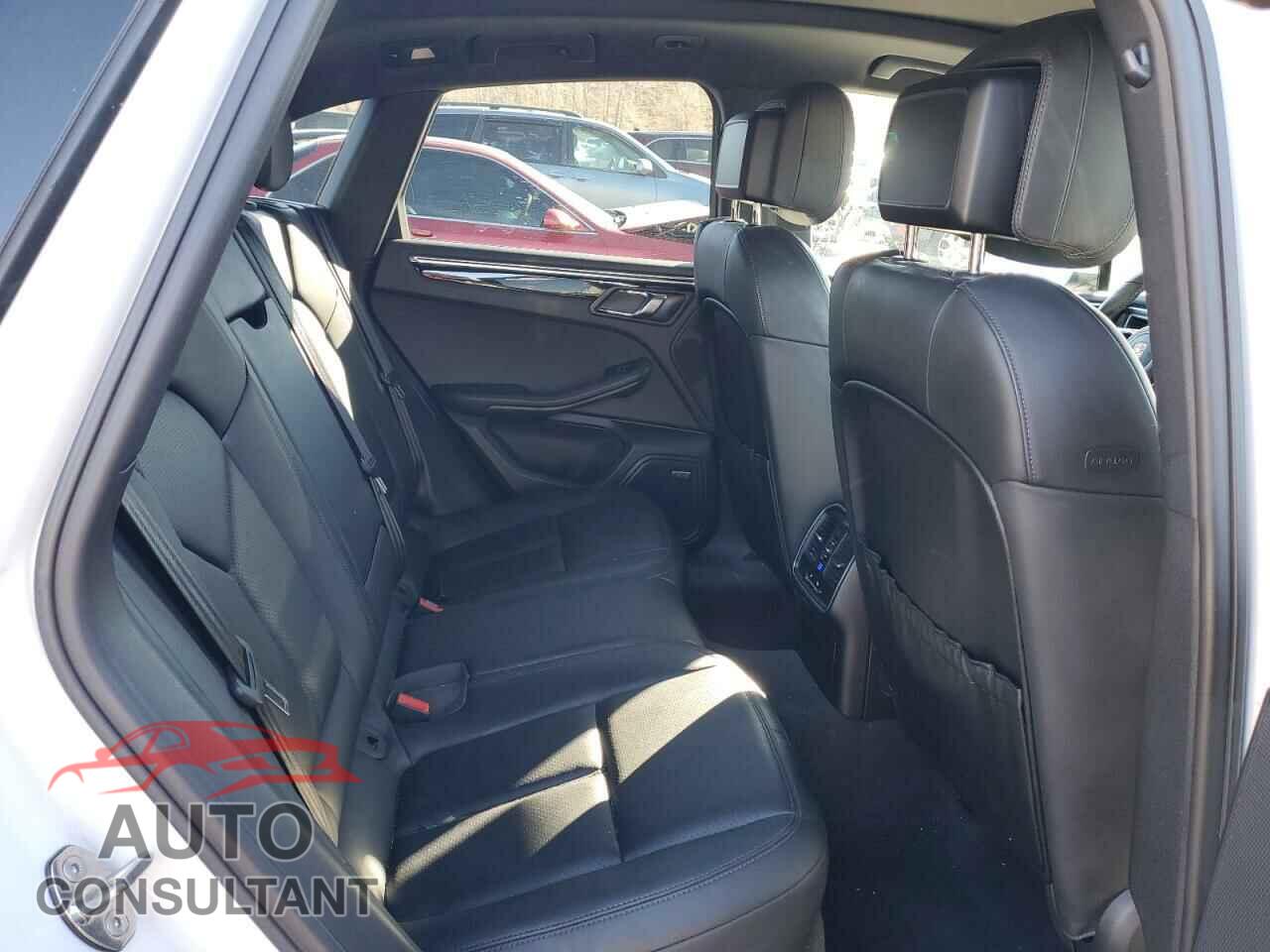 PORSCHE MACAN 2016 - WP1AB2A50GLB41209