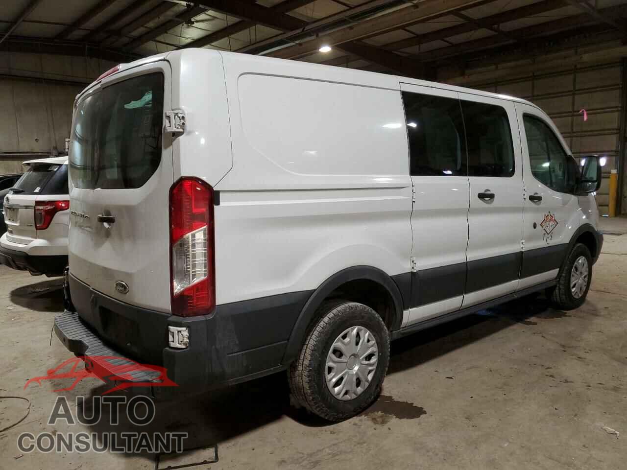 FORD TRANSIT 2017 - 1FTYR1ZM9HKA84842