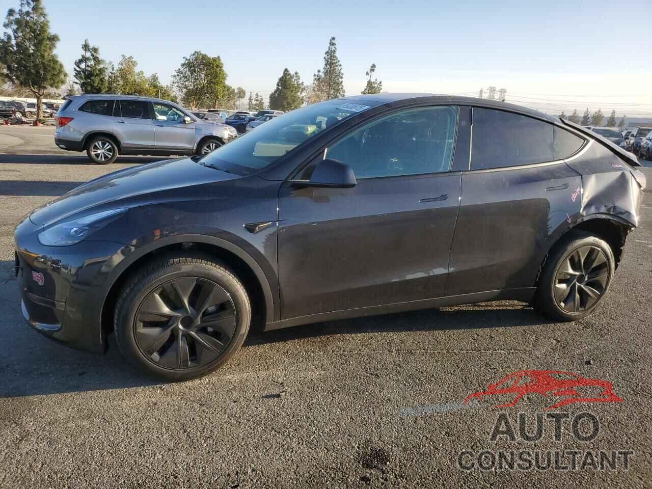 TESLA MODEL Y 2024 - 7SAYGDED2RF200414