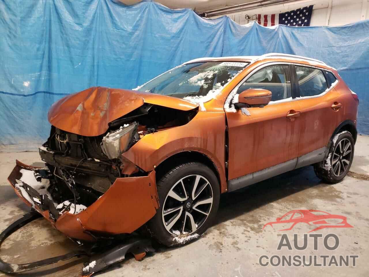 NISSAN ROGUE 2017 - JN1BJ1CR2HW105186