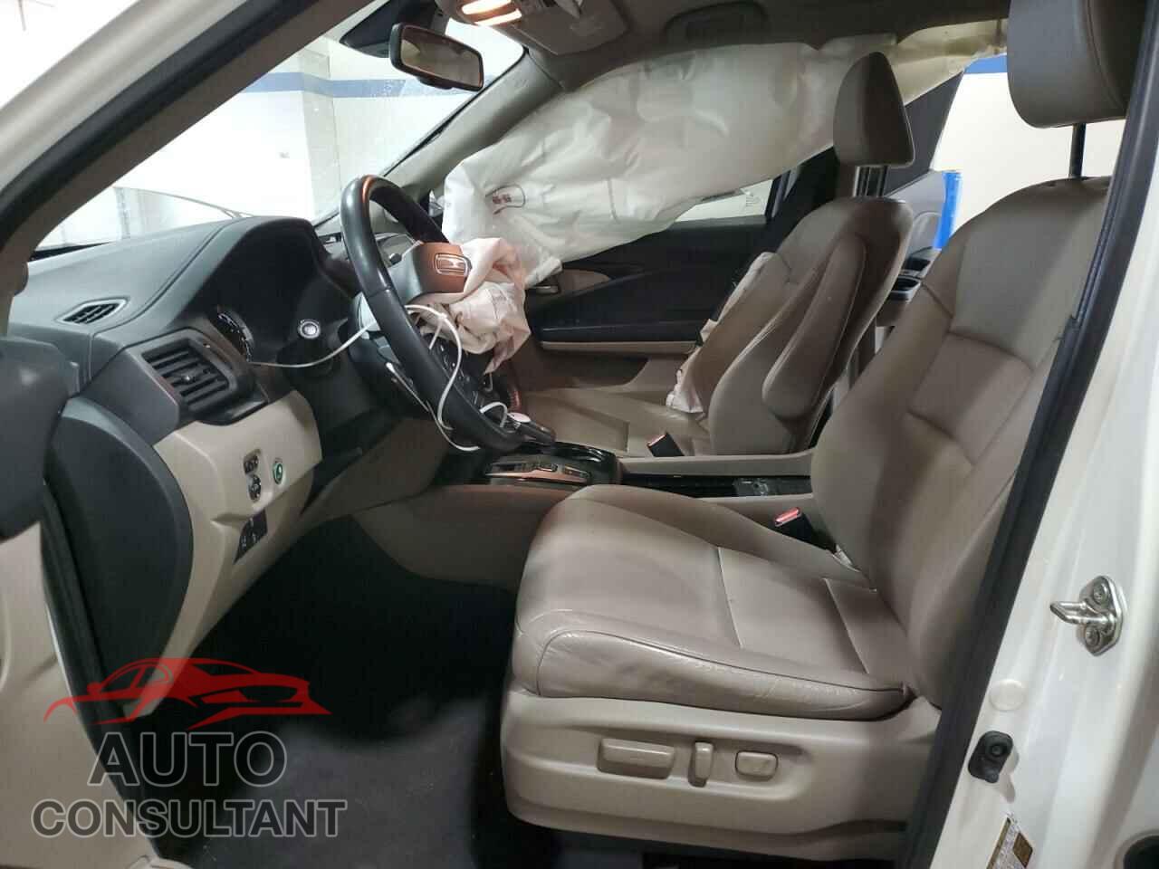 HONDA PILOT 2016 - 5FNYF6H92GB043726