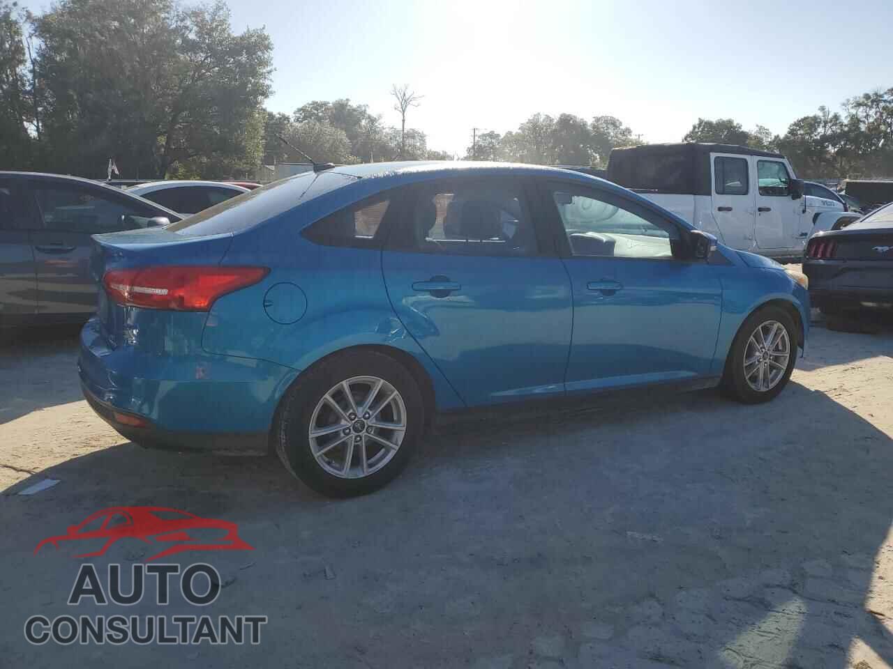 FORD FOCUS 2015 - 1FADP3F24FL252502