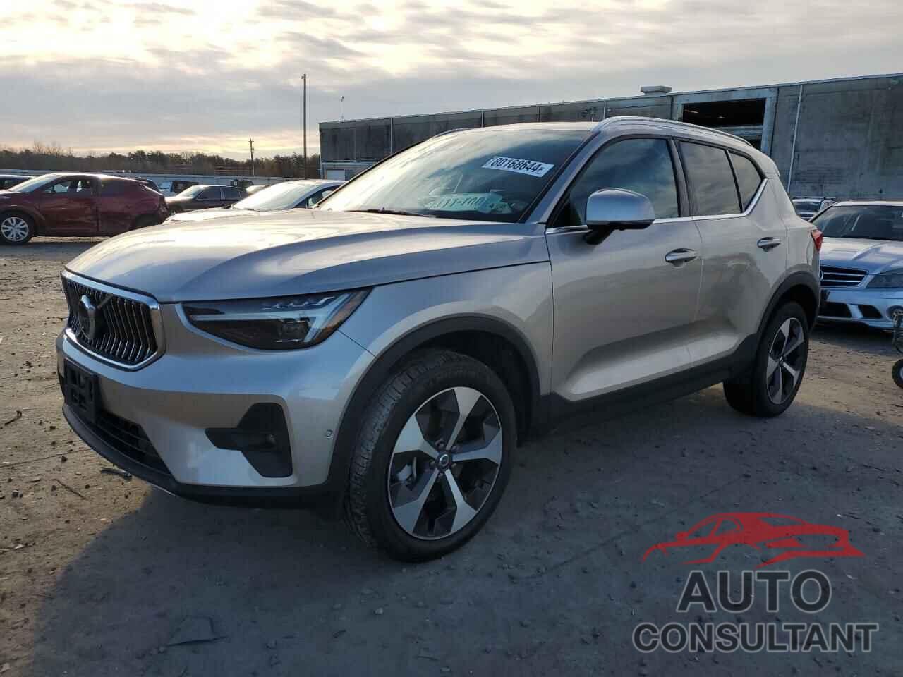 VOLVO XC40 PLUS 2024 - YV4L12UE4R2344716