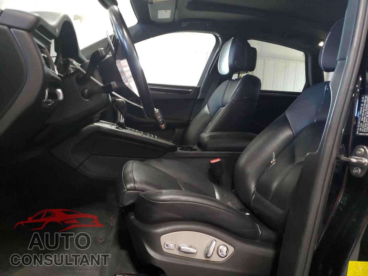 PORSCHE MACAN 2018 - WP1AA2A54JLB06473