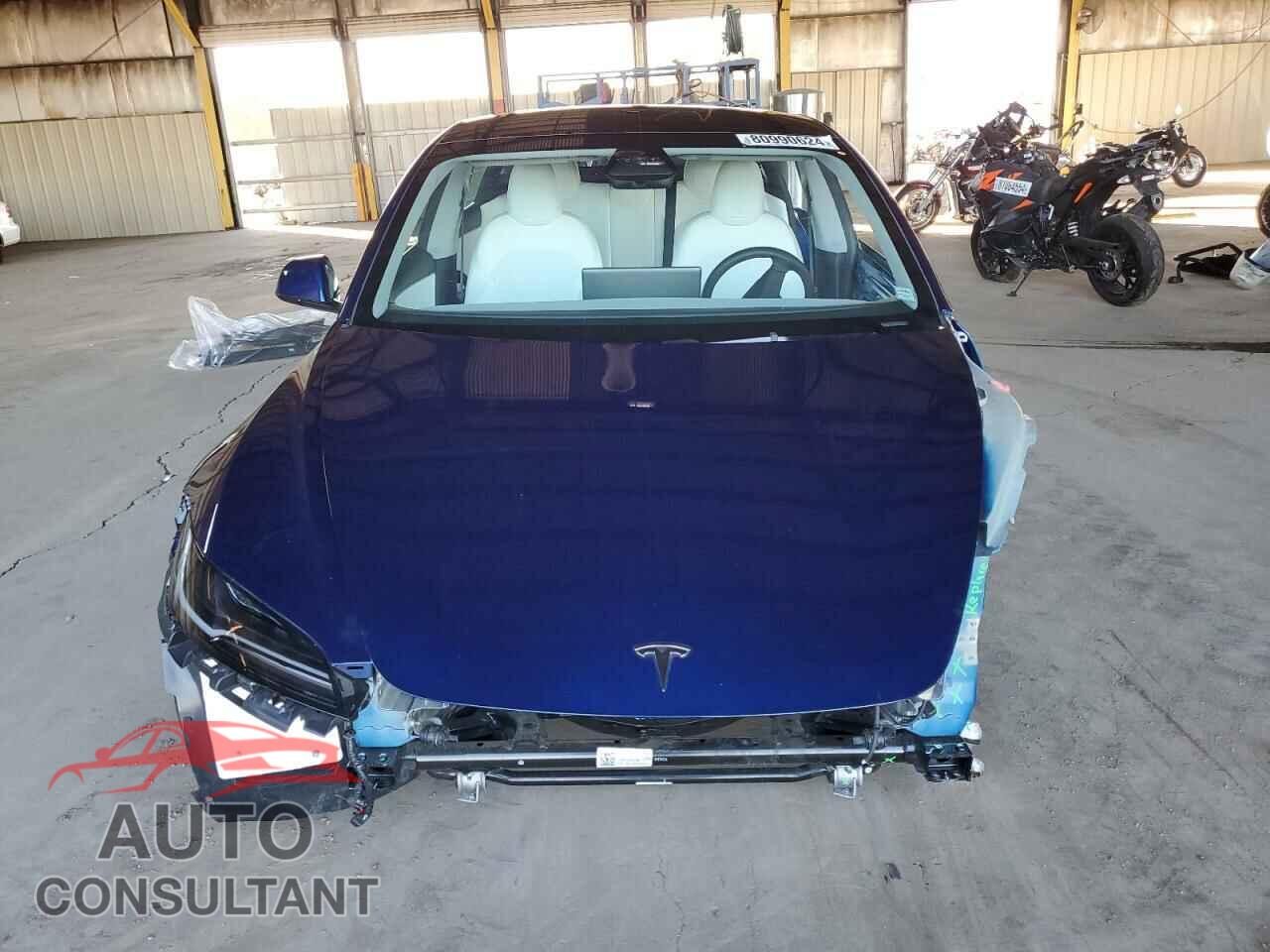TESLA MODEL 3 2024 - 5YJ3E1EA9RF831243