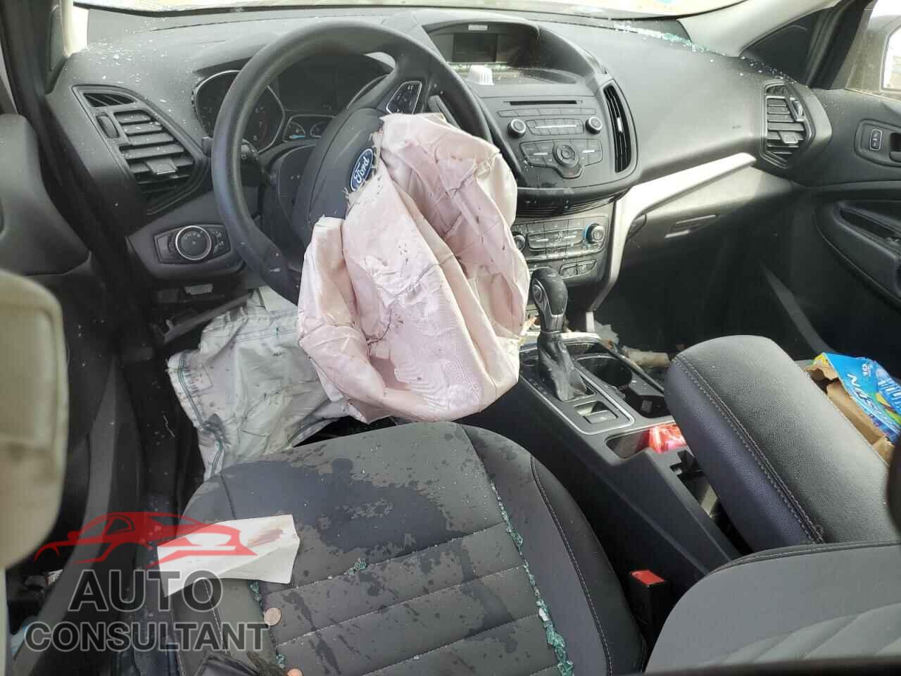 FORD ESCAPE 2017 - 1FMCU0F76HUC61218