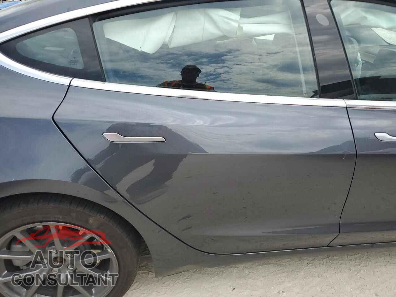 TESLA MODEL 3 2018 - 5YJ3E1EA5JF153496