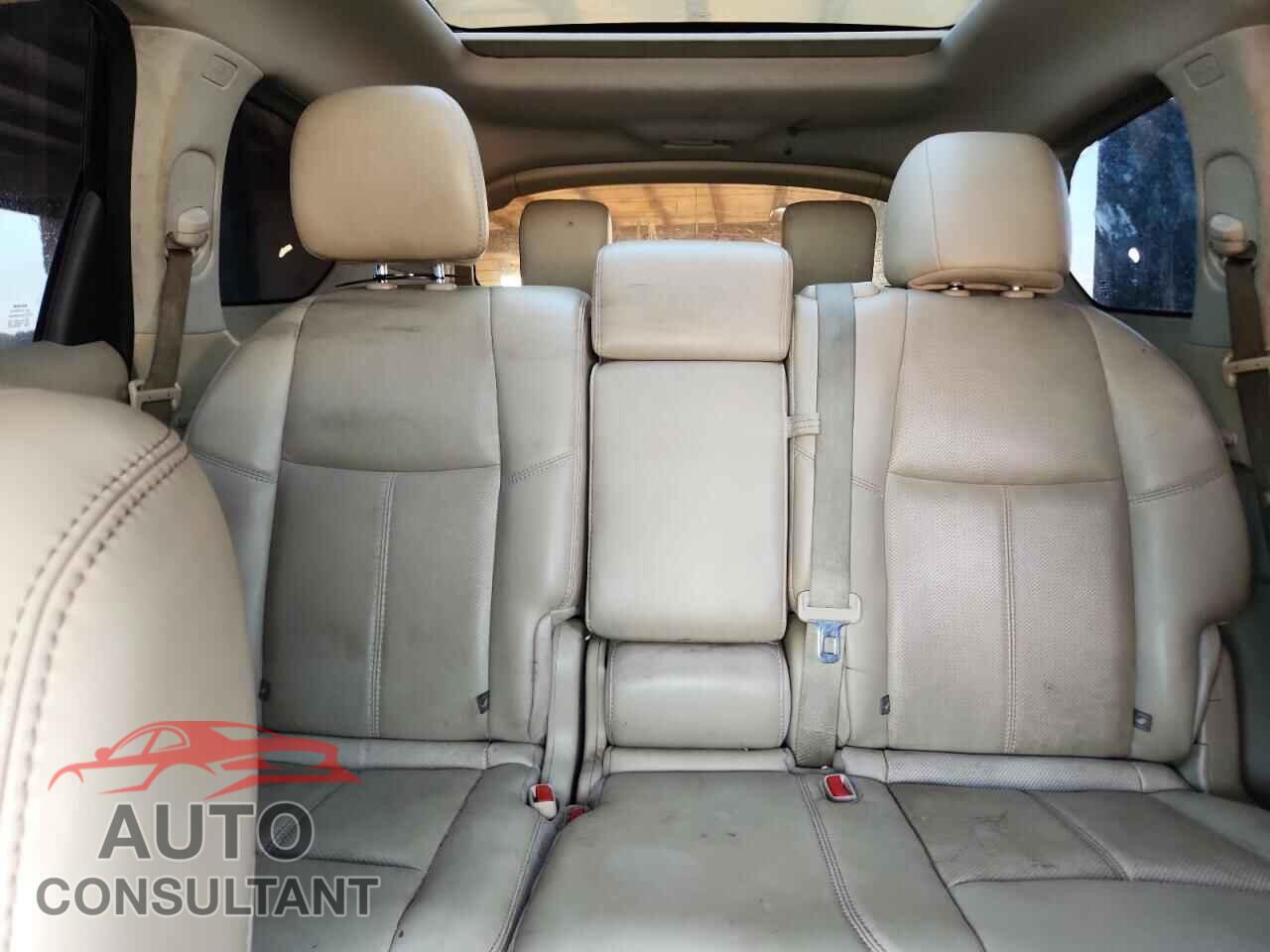 NISSAN PATHFINDER 2015 - 5N1AR2MN4FC706032