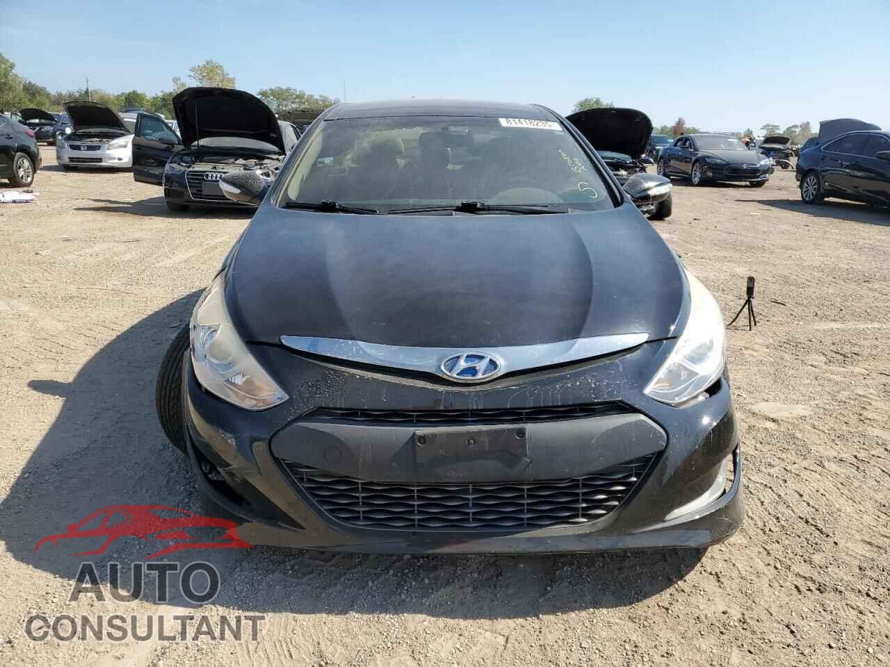 HYUNDAI SONATA 2011 - KMHEC4A49BA010797
