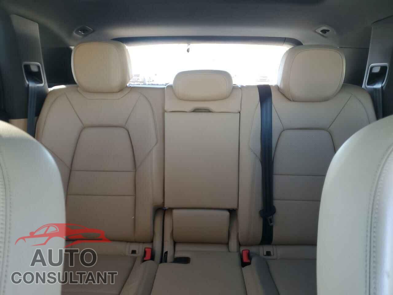 PORSCHE CAYENNE 2022 - WP1AA2AY1NDA04719