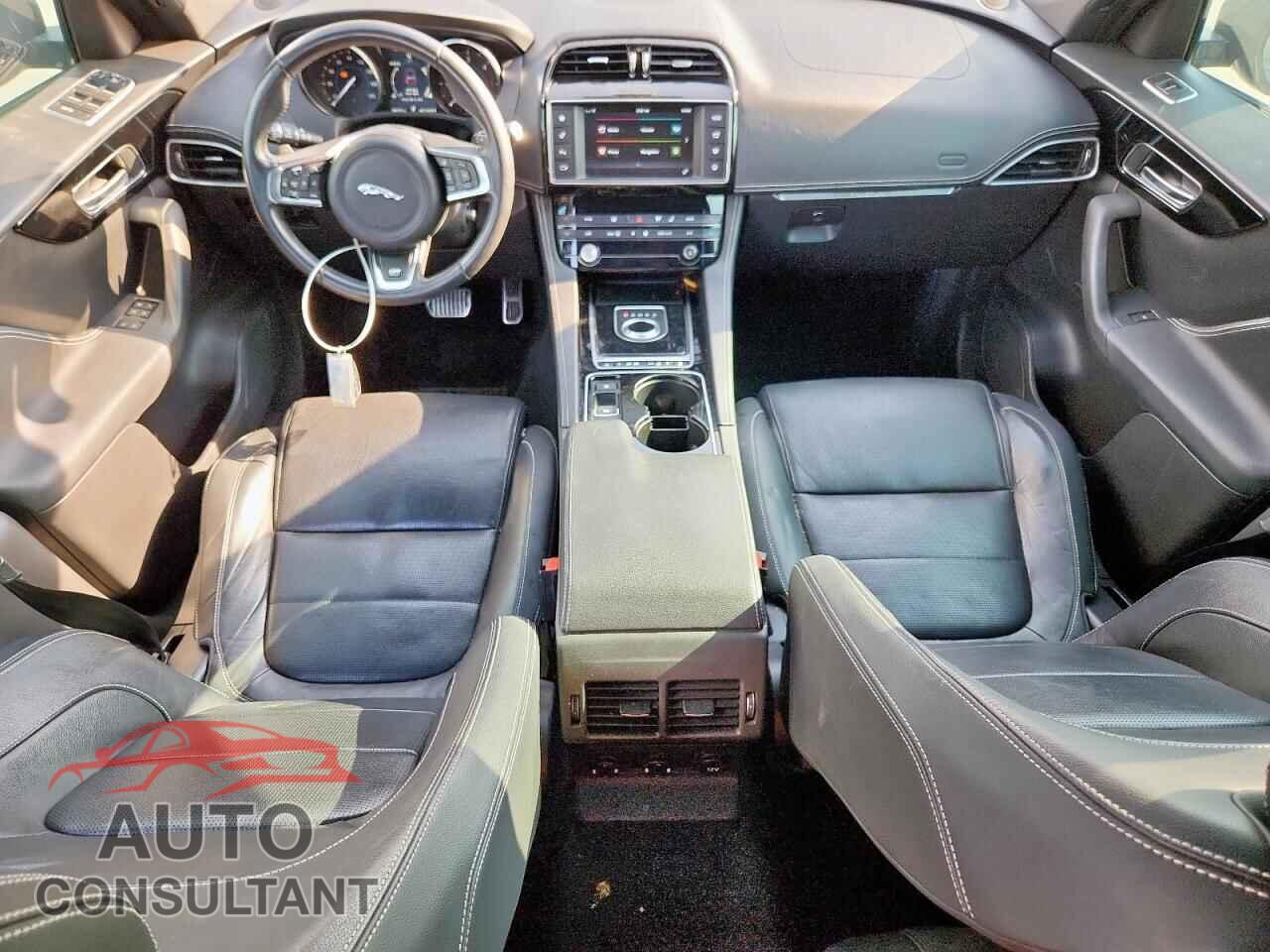 JAGUAR F-PACE 2017 - SADCL2BN2HA099214