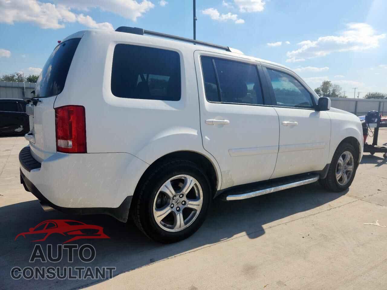 HONDA PILOT 2015 - 5FNYF3H56FB003692