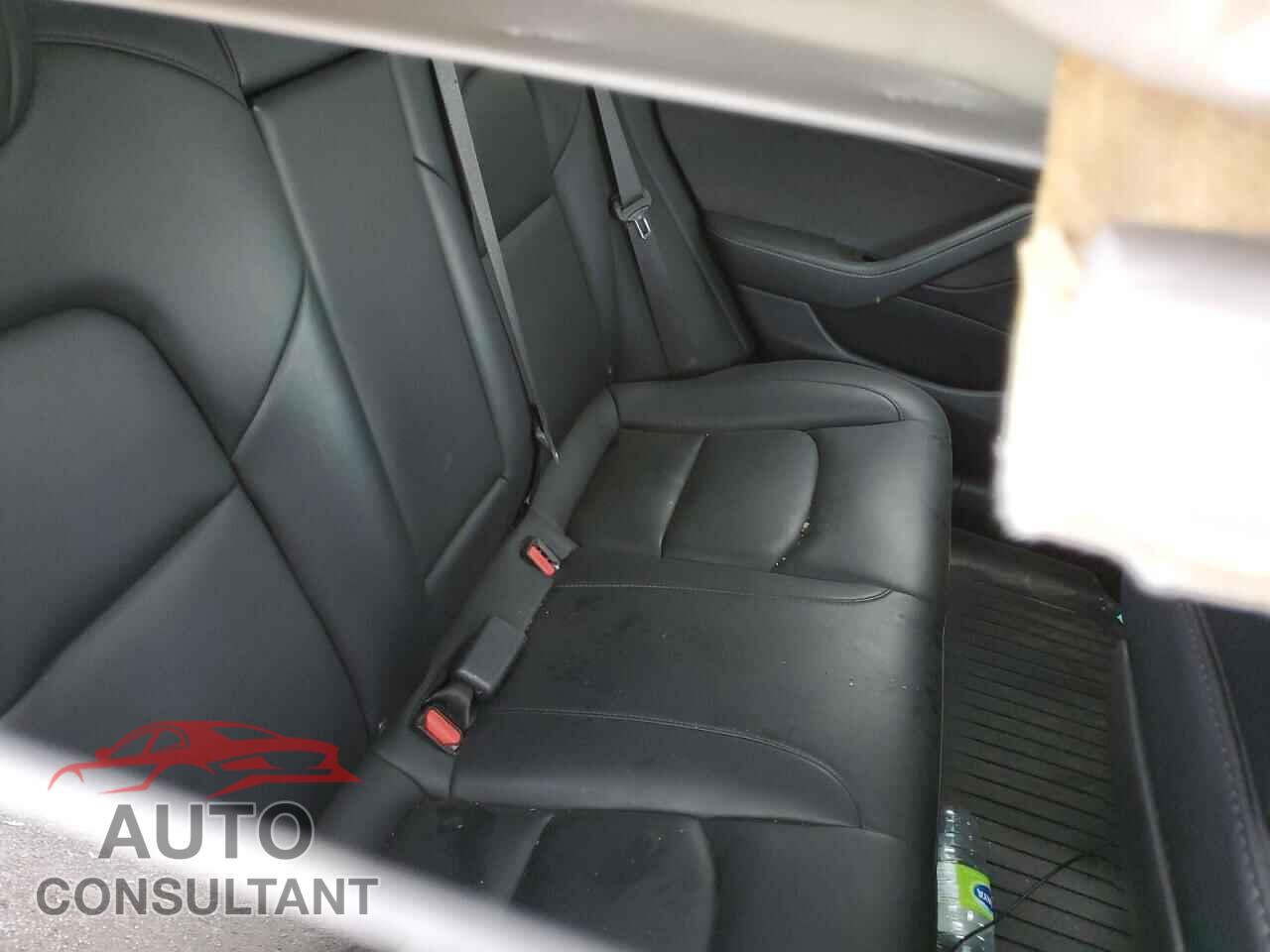 TESLA MODEL 3 2020 - 5YJ3E1EB7LF670410