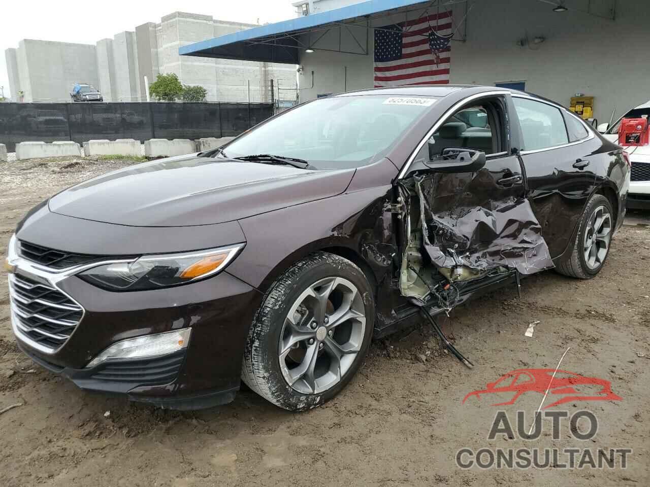 CHEVROLET MALIBU 2021 - 1G1ZD5ST2MF004790