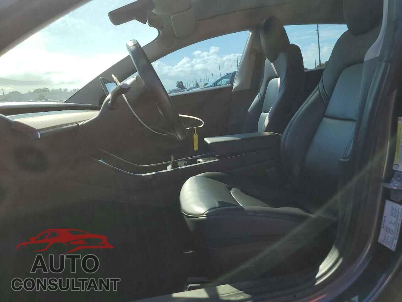 TESLA MODEL 3 2019 - 5YJ3E1EB9KF191694