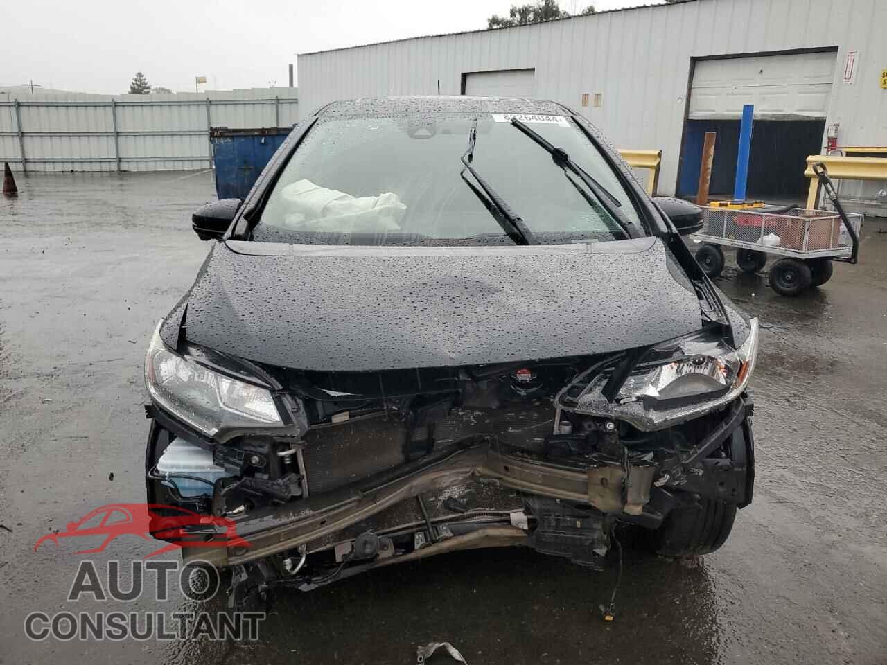 HONDA FIT 2018 - 3HGGK5H01JM705593
