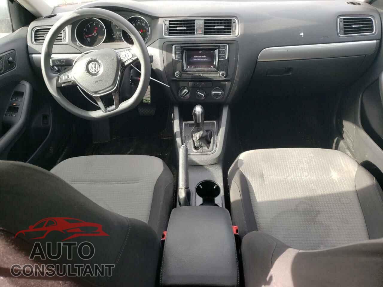 VOLKSWAGEN JETTA 2017 - 3VW2B7AJ7HM237870