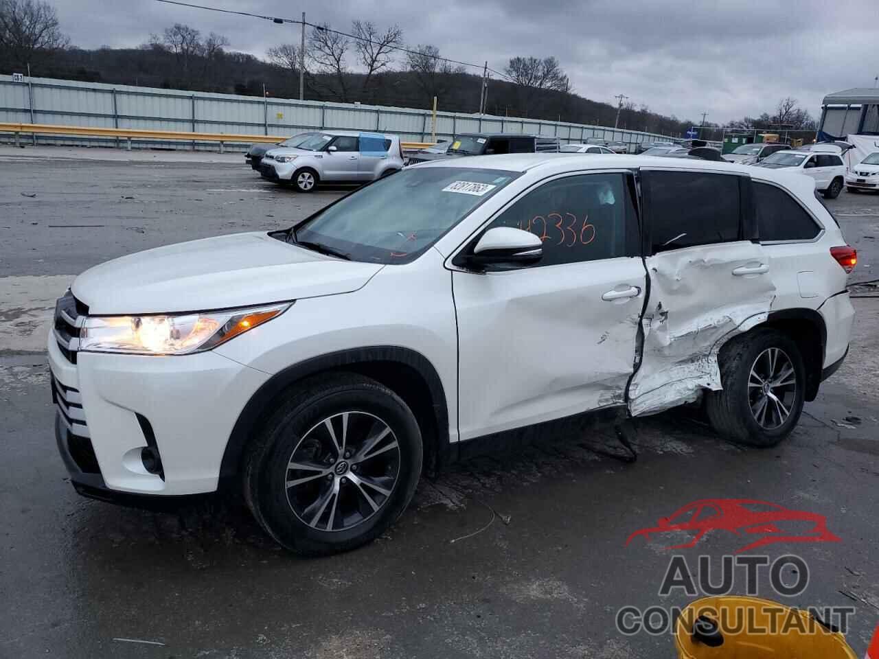 TOYOTA HIGHLANDER 2019 - 5TDZARFH9KS047209