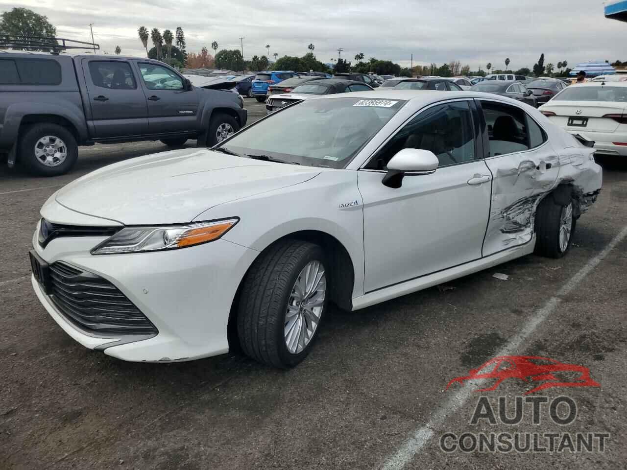 TOYOTA CAMRY 2018 - 4T1B21HK0JU003291
