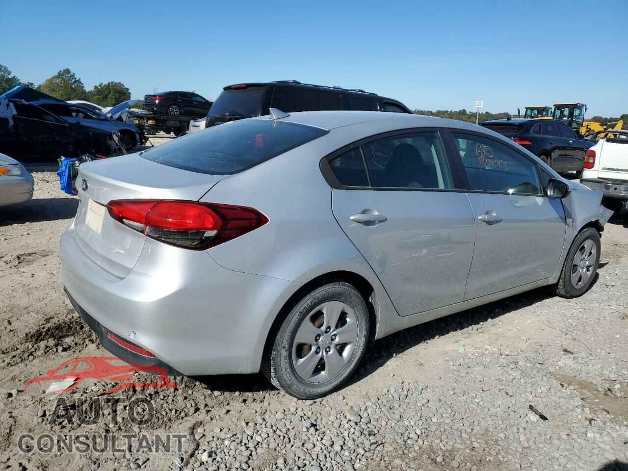 KIA FORTE 2018 - 3KPFK4A78JE236122