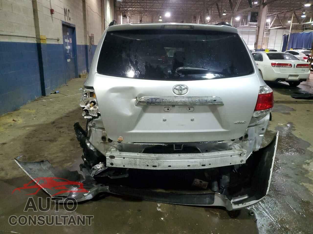 TOYOTA HIGHLANDER 2011 - 5TDBK3EH4BS090367