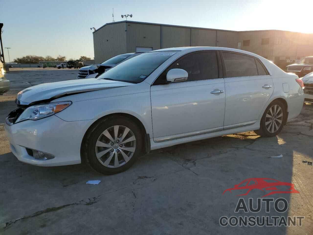 TOYOTA AVALON 2011 - 4T1BK3DB4BU409111