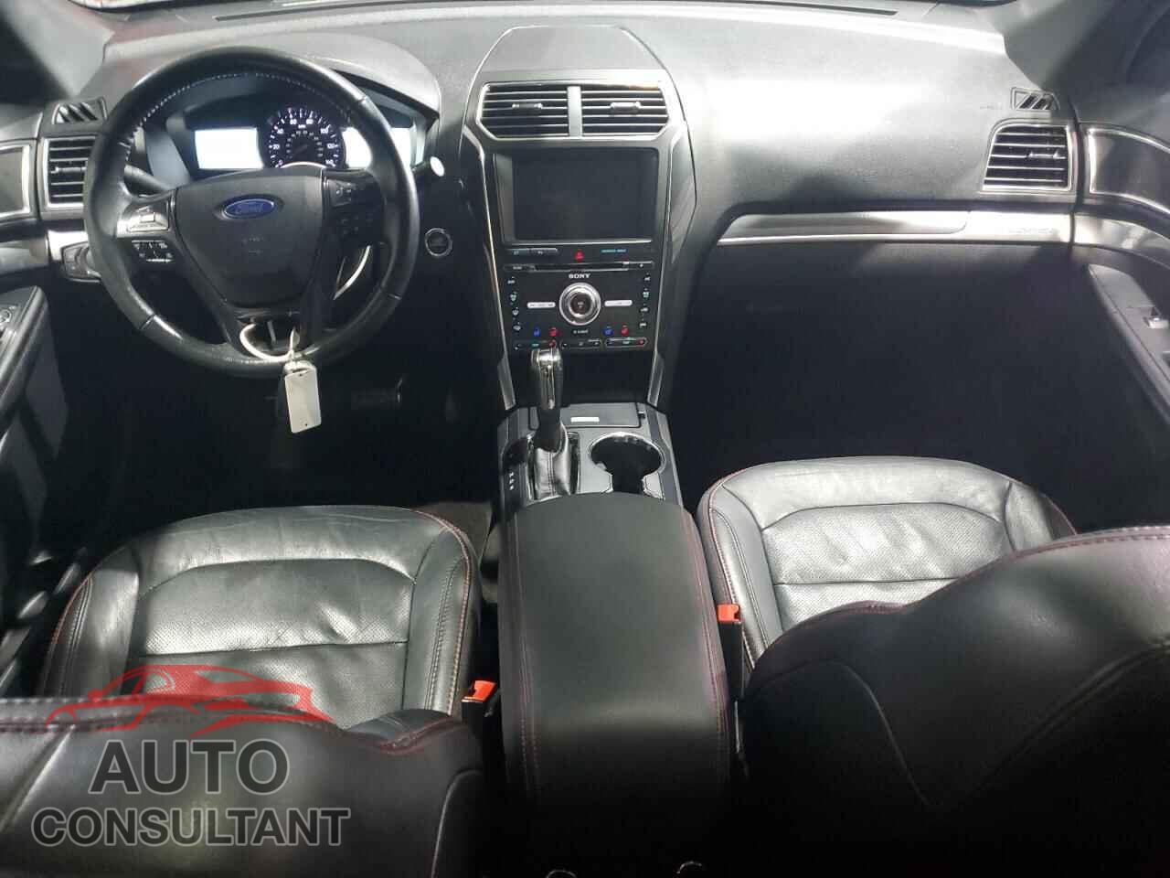 FORD EXPLORER 2018 - 1FM5K8GTXJGB82583