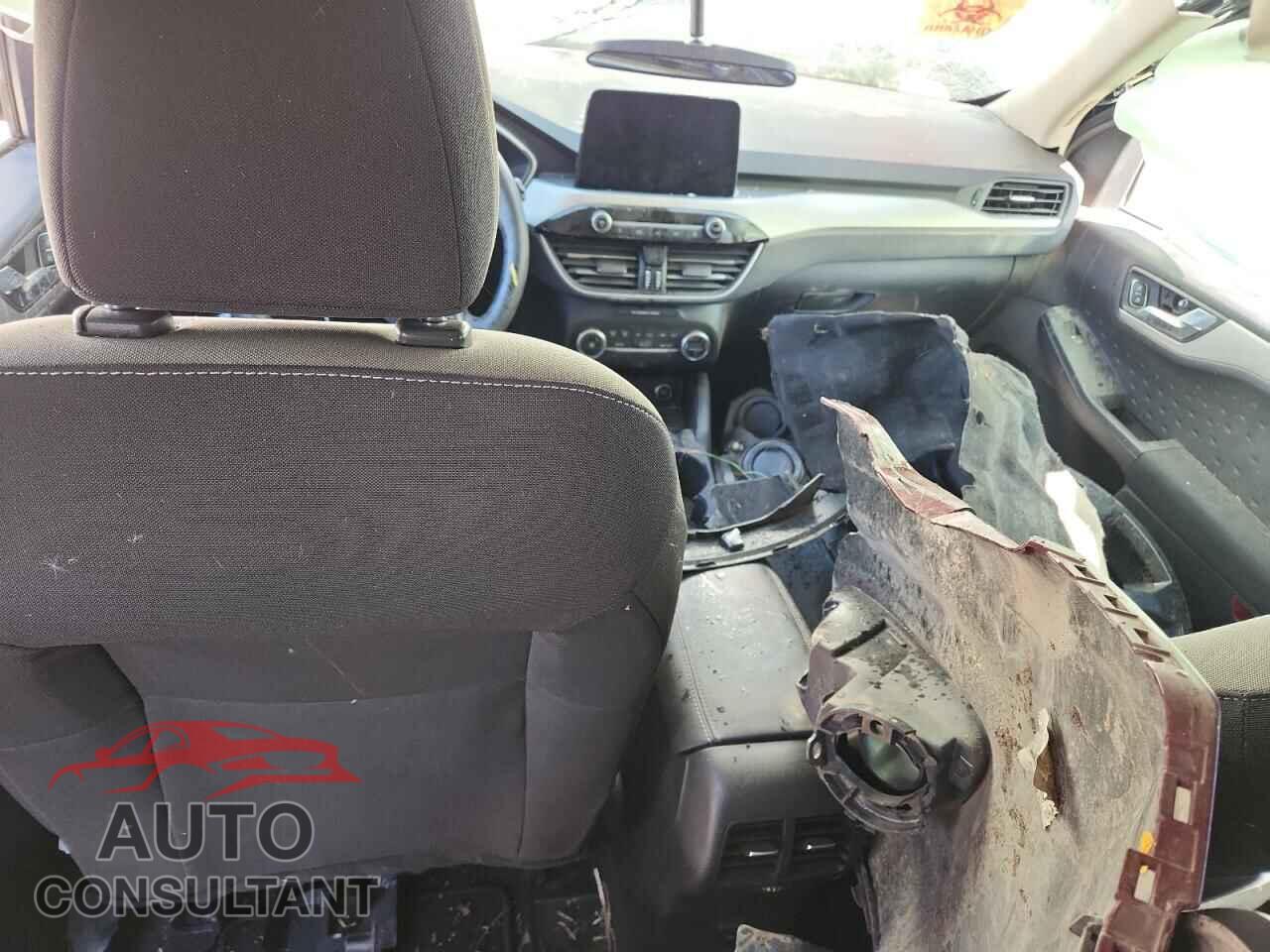 FORD ESCAPE 2020 - 1FMCU0G61LUA18060