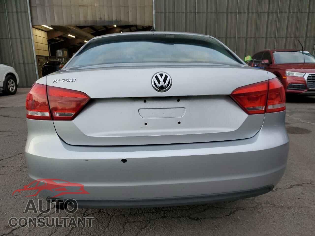 VOLKSWAGEN PASSAT 2012 - 1VWAP7A38CC026170