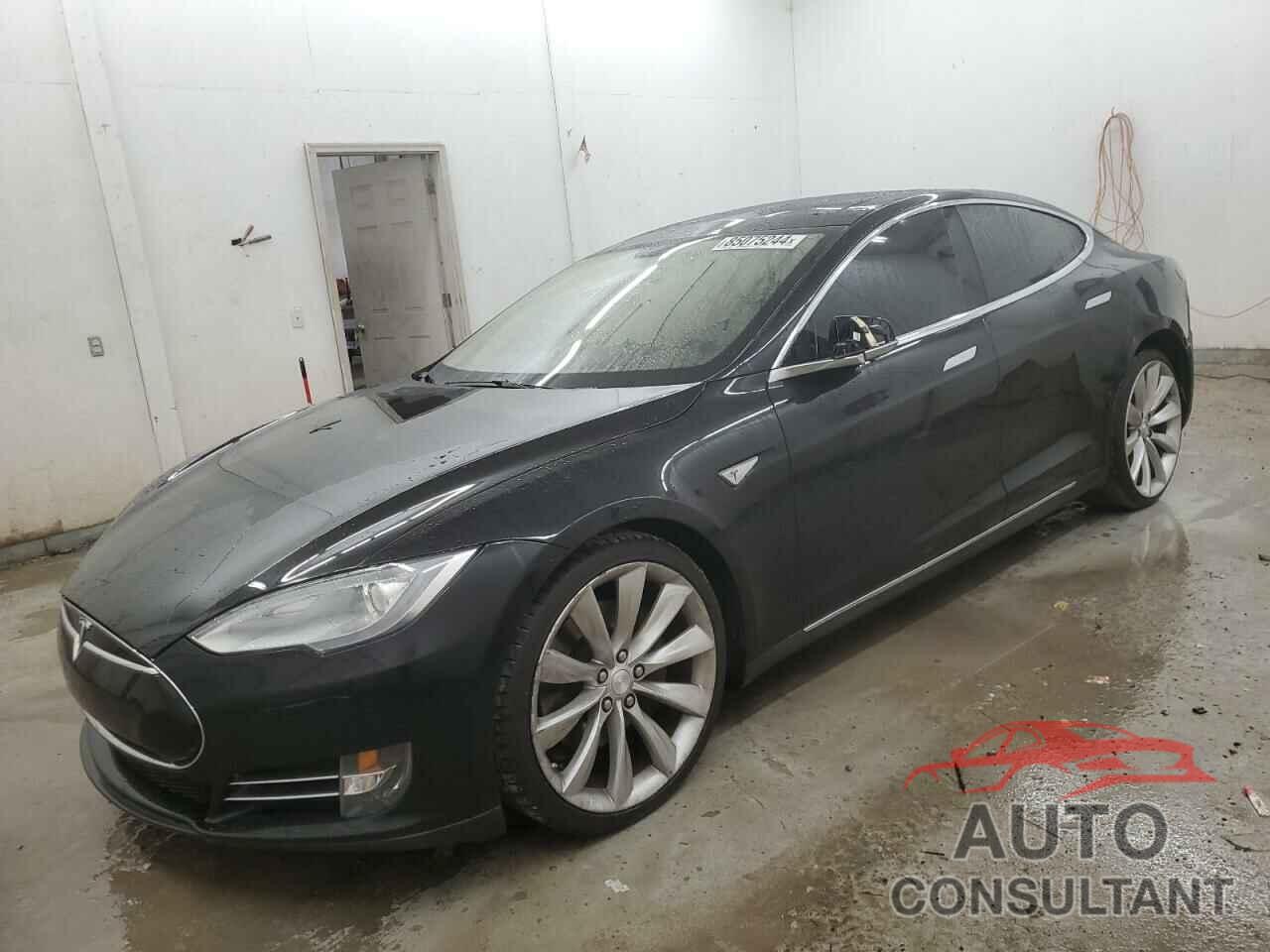 TESLA MODEL S 2013 - 5YJSA1AG7DFP09636