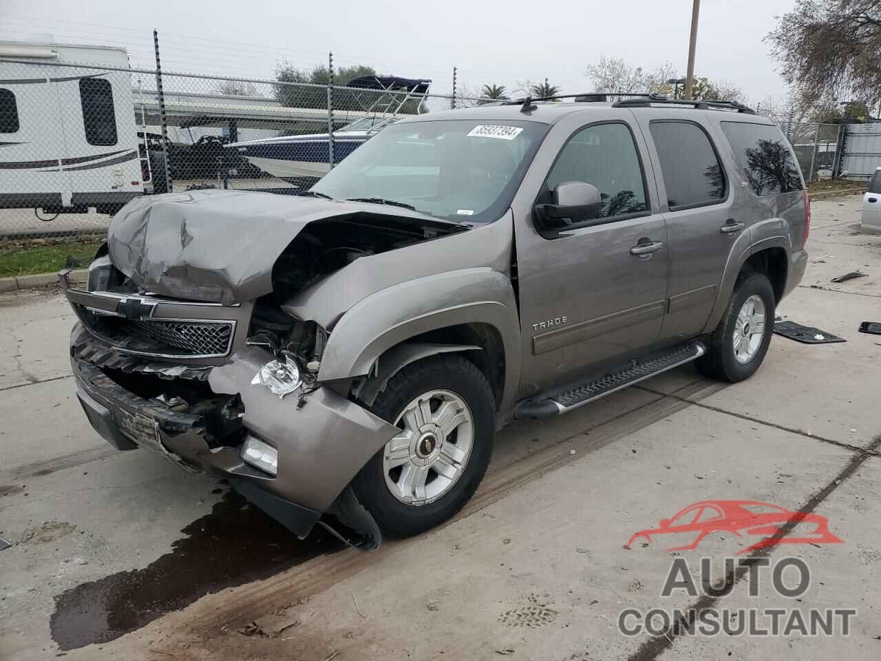 CHEVROLET TAHOE 2011 - 1GNSKBE03BR129136