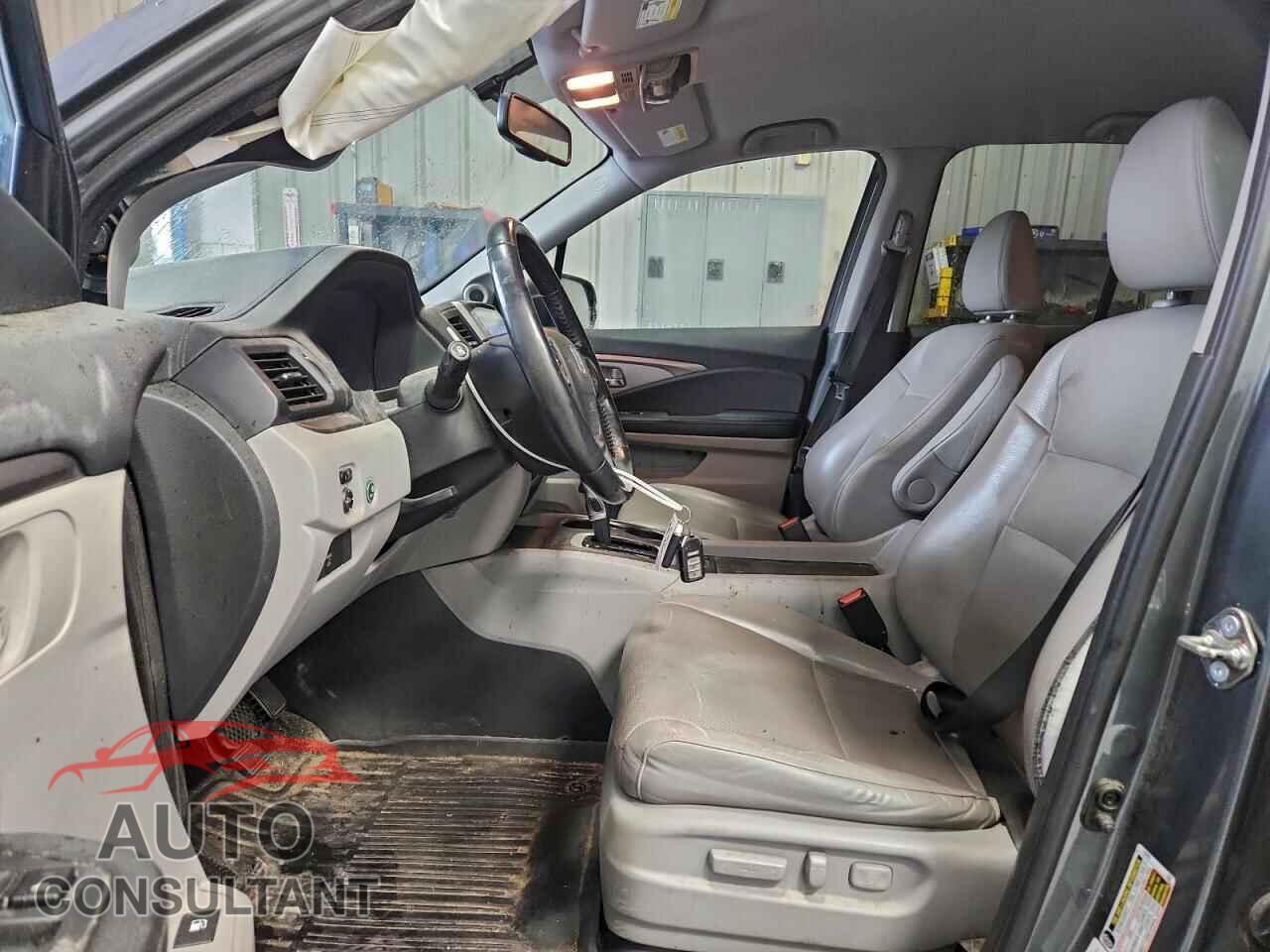 HONDA RIDGELINE 2017 - 5FPYK2F65HB011696