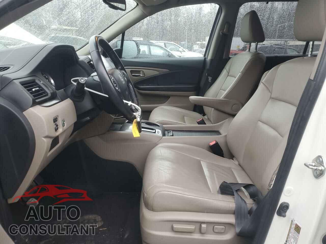 HONDA PILOT 2016 - 5FNYF6H85GB014311