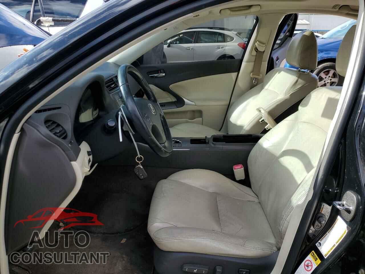 LEXUS IS 2009 - JTHCK262395035982
