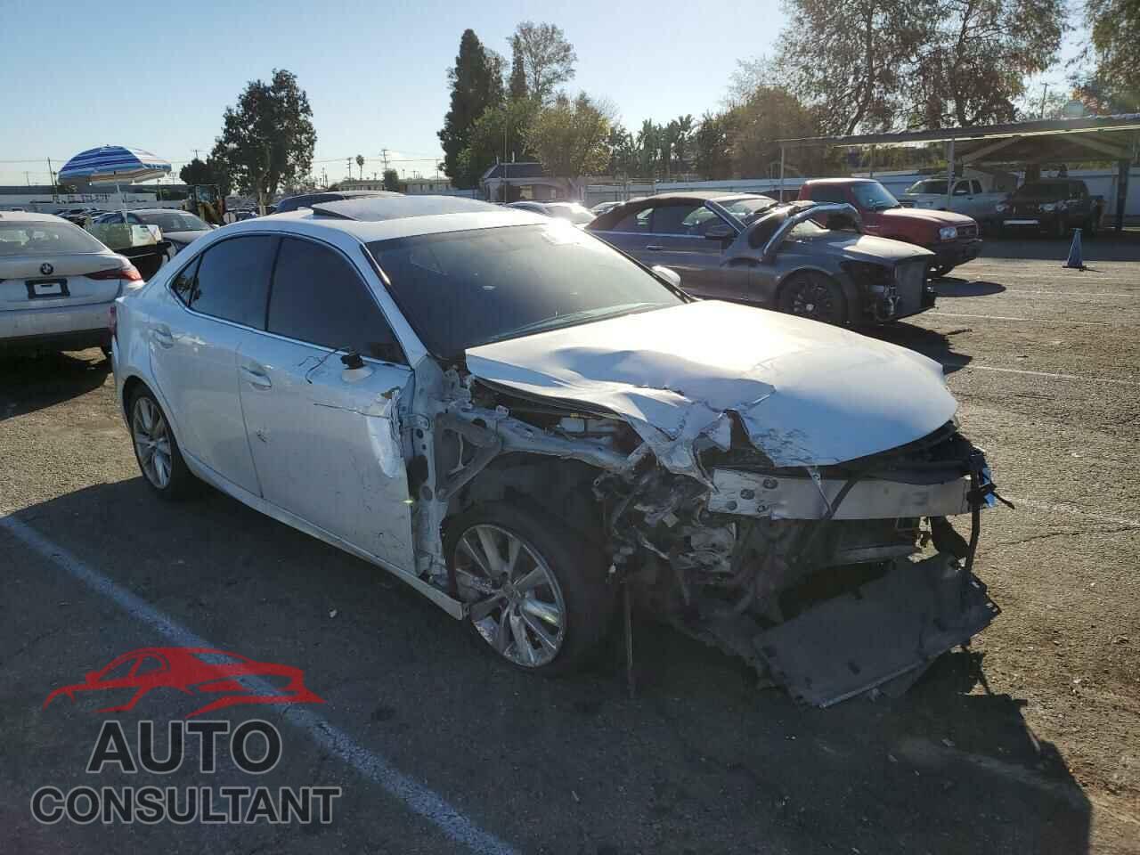 LEXUS IS 2016 - JTHBA1D27G5011595