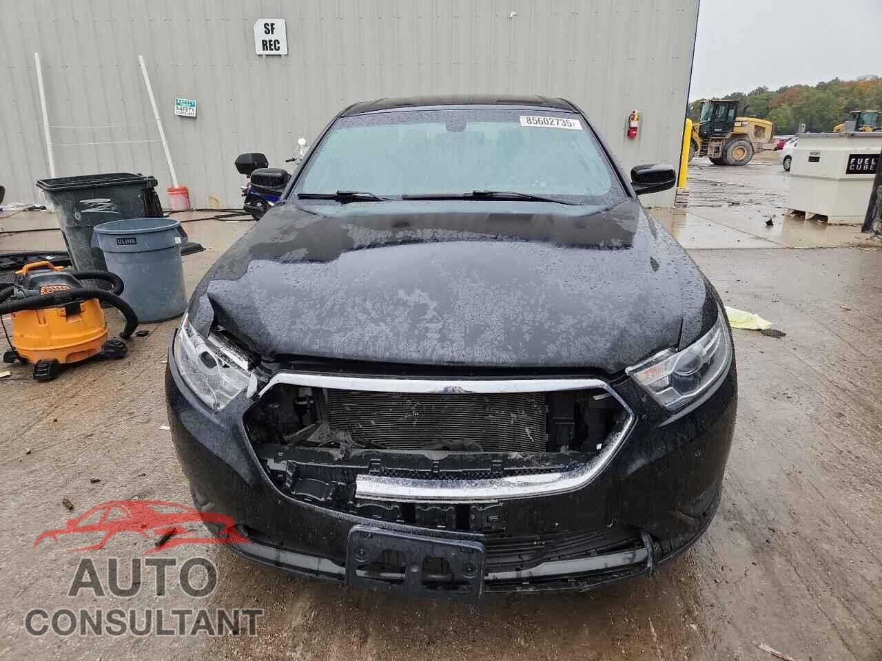 FORD TAURUS 2015 - 1FAHP2E82FG156815