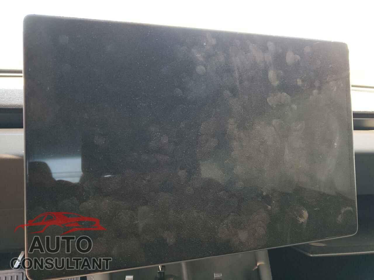 TESLA MODEL 3 2024 - 5YJ3E1EB9RF735041