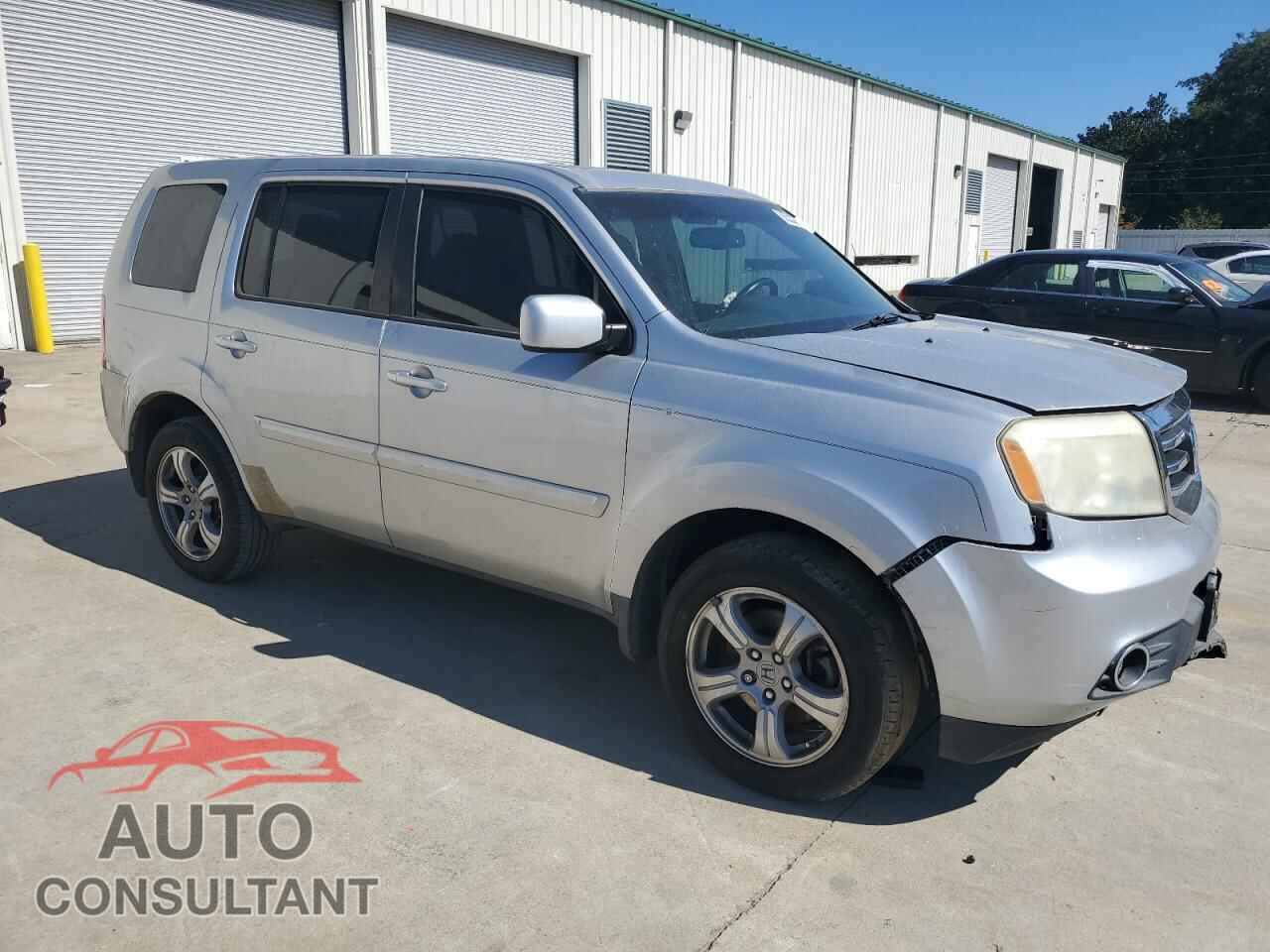 HONDA PILOT 2013 - 5FNYF3H68DB013677